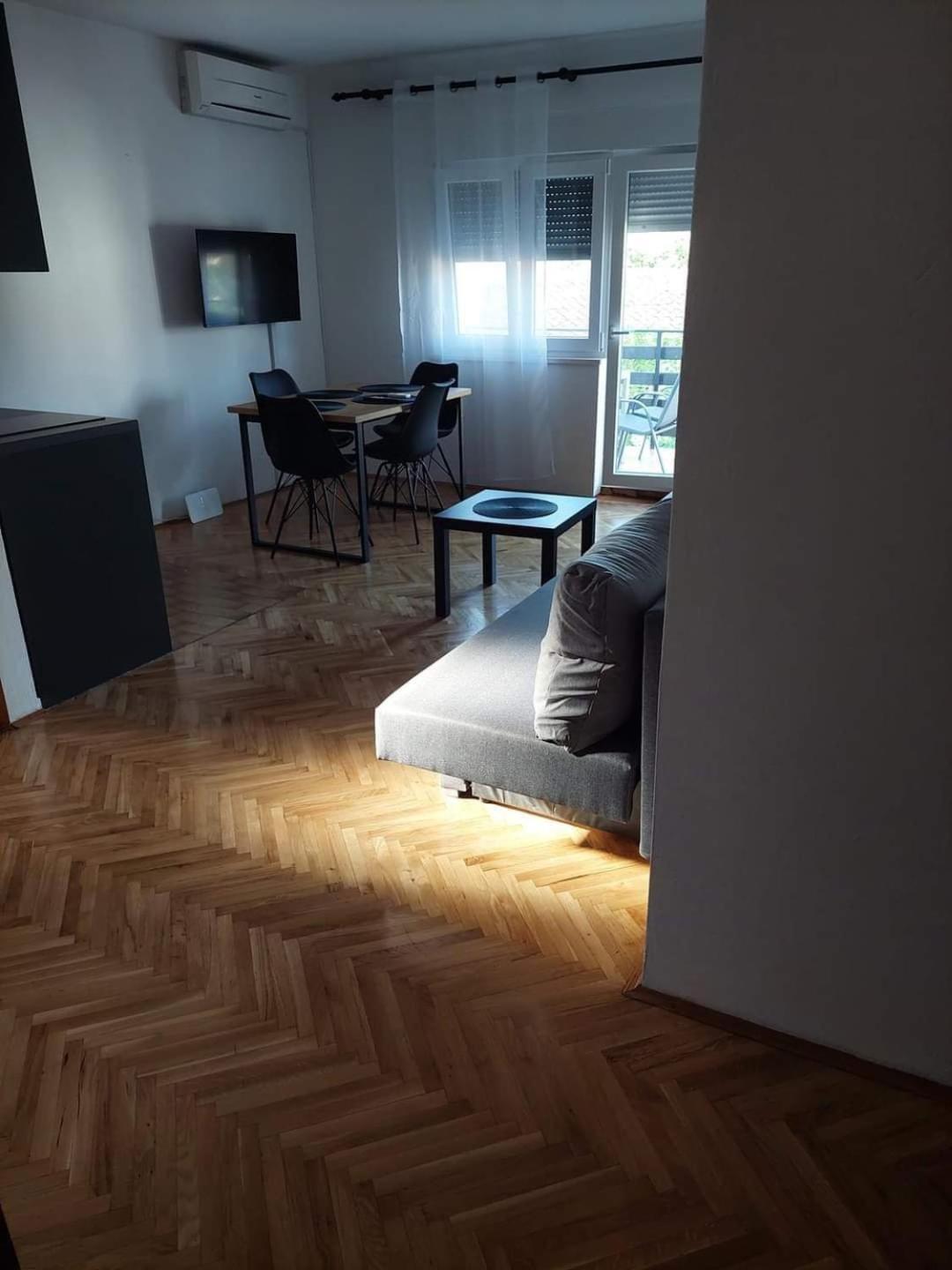 Apartmani Suhi Brod Medulin Luaran gambar