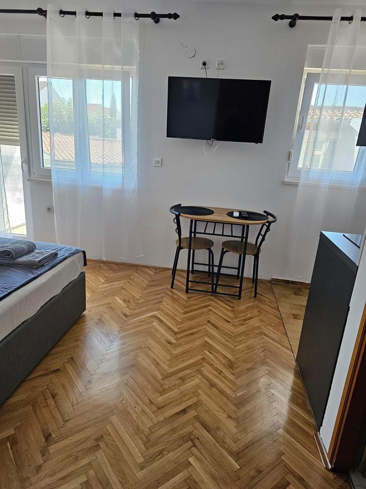 Apartmani Suhi Brod Medulin Luaran gambar